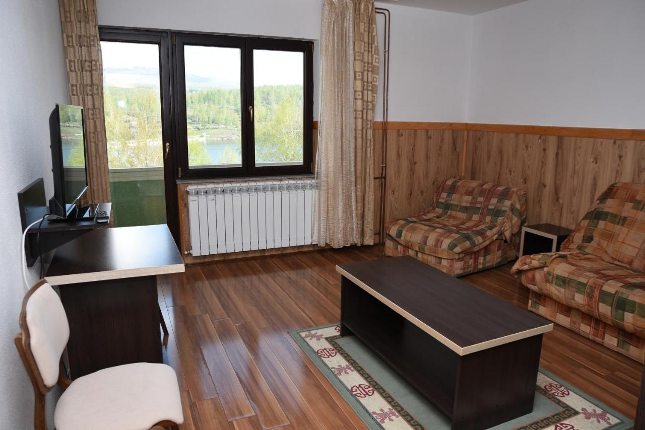 Bed and Breakfast Mm Narcis à Vlasina Rid Extérieur photo